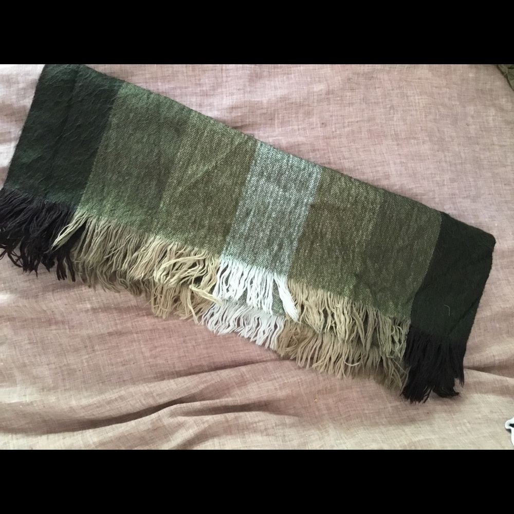 Handwoven 100% wool scarf